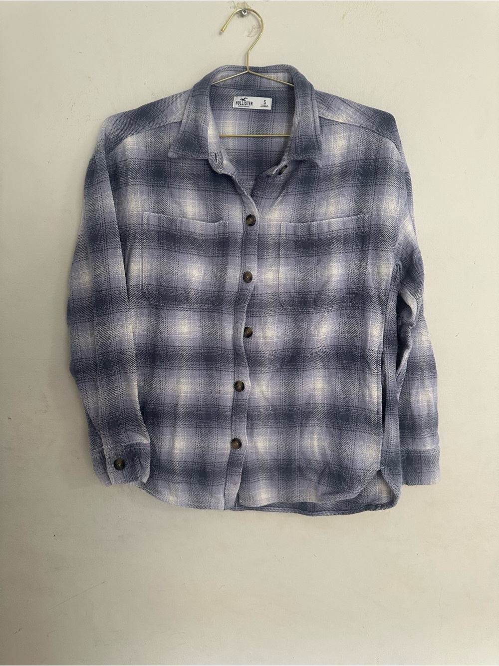 Hollister Men's Light Blue Plaid Button-Down Shirt